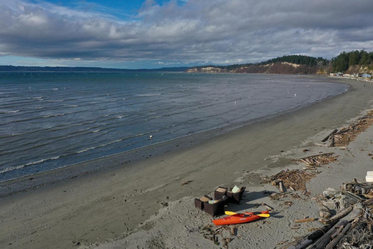 Maxwelton Beach Sunsets! Kayaks & Paddleboards! 1 Min Walk To The Water! Clinton Kültér fotó